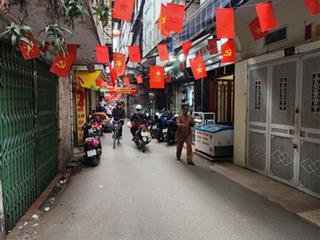 Bán gấp nhà văn chương đống đa ngõ nông gần phố, 46m 5 tầng giá 10.9 tỷ