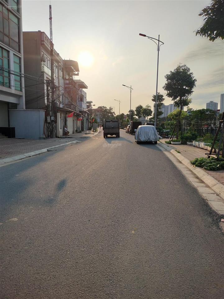 Bán gấp mảnh đất ngô quyền la khê hà đông, trước nhà 3 ô tô tránh đỗ, 60m đất 13.3 tỷ