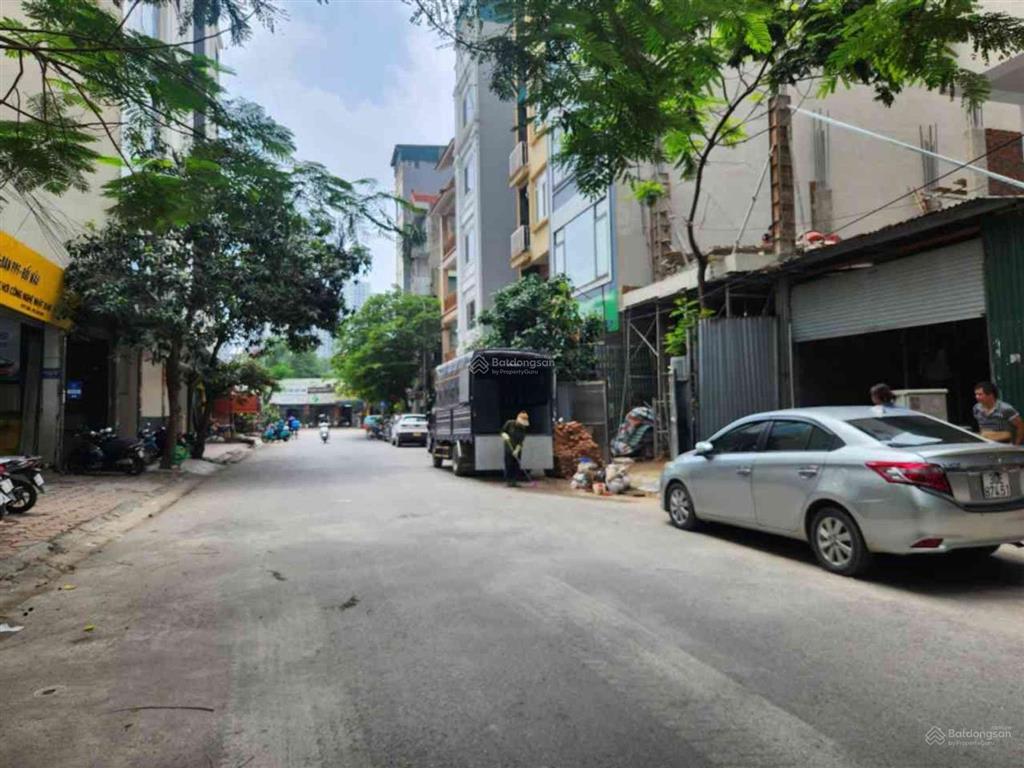 Bán gấp mảnh đất đg vạn phúc hà đông, vị trí kinh doanh, 78m2 1 tầng giá 25 tỷ