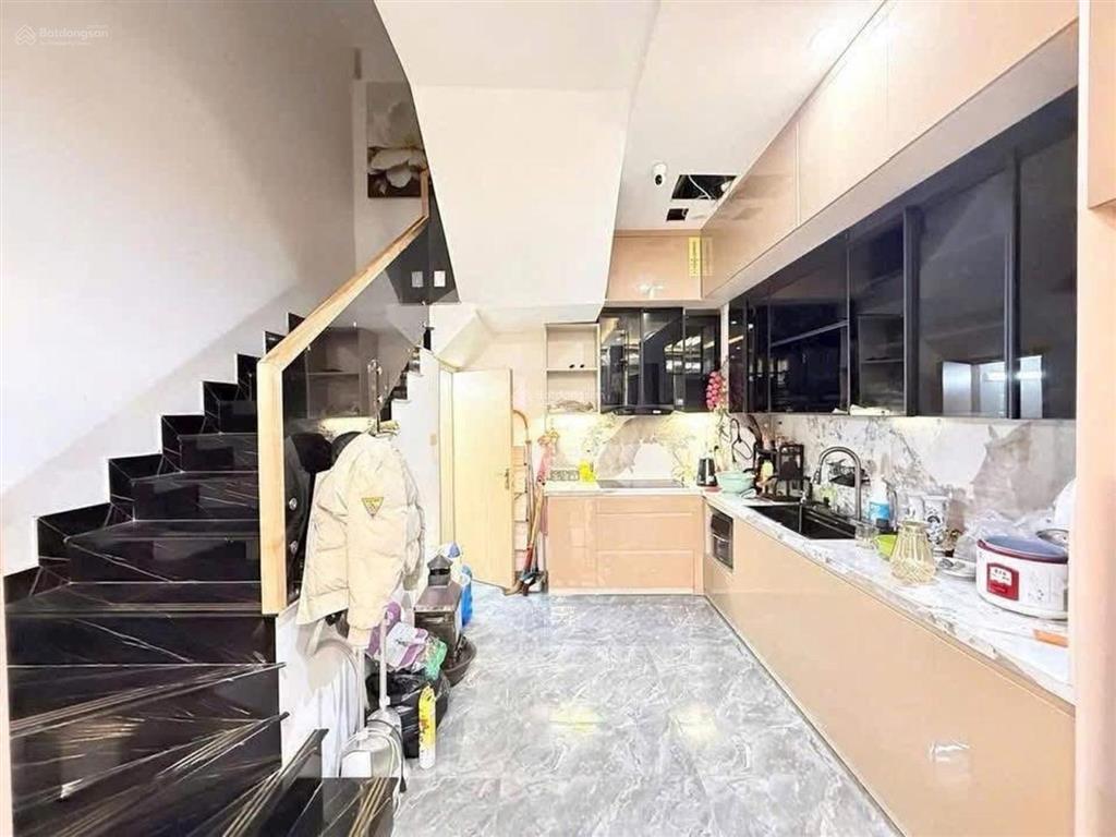 Bán gấp nhà phan đình giót, la khê, hà đông. ô tô đỗ cửa, 10m ra phố, 45m², 5 tầng, giá 12,4 tỷ