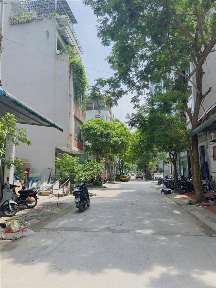 Bán gấp nhà mậu lương kiến hưng hà đông, phân lô vỉa hè ô tô tránh đỗ, 50m 5 tầng giá 13.8 tỷ