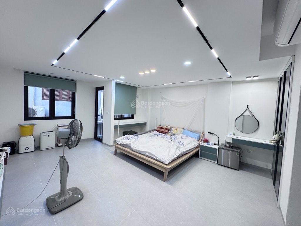 Bán gấp nhà trần quang diệu đống đa phân lô ô tô tránh, 65m 6 tầng giá 31,5 tỷ