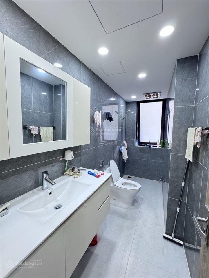 Bán gấp nhà trần quang diệu đống đa phân lô ô tô tránh, 65m 6 tầng giá 31,5 tỷ