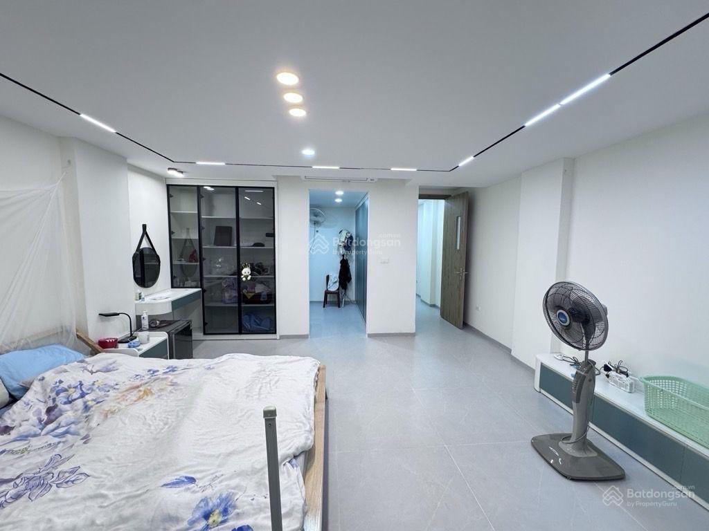 Bán gấp nhà trần quang diệu đống đa phân lô ô tô tránh, 65m 6 tầng giá 31,5 tỷ