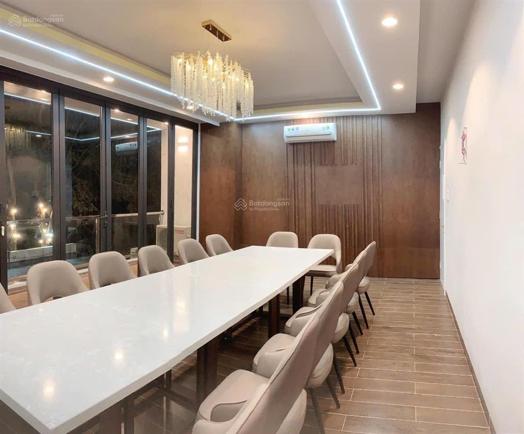 Cho thuê tòa nhà văn phòng kết hợp để ở
