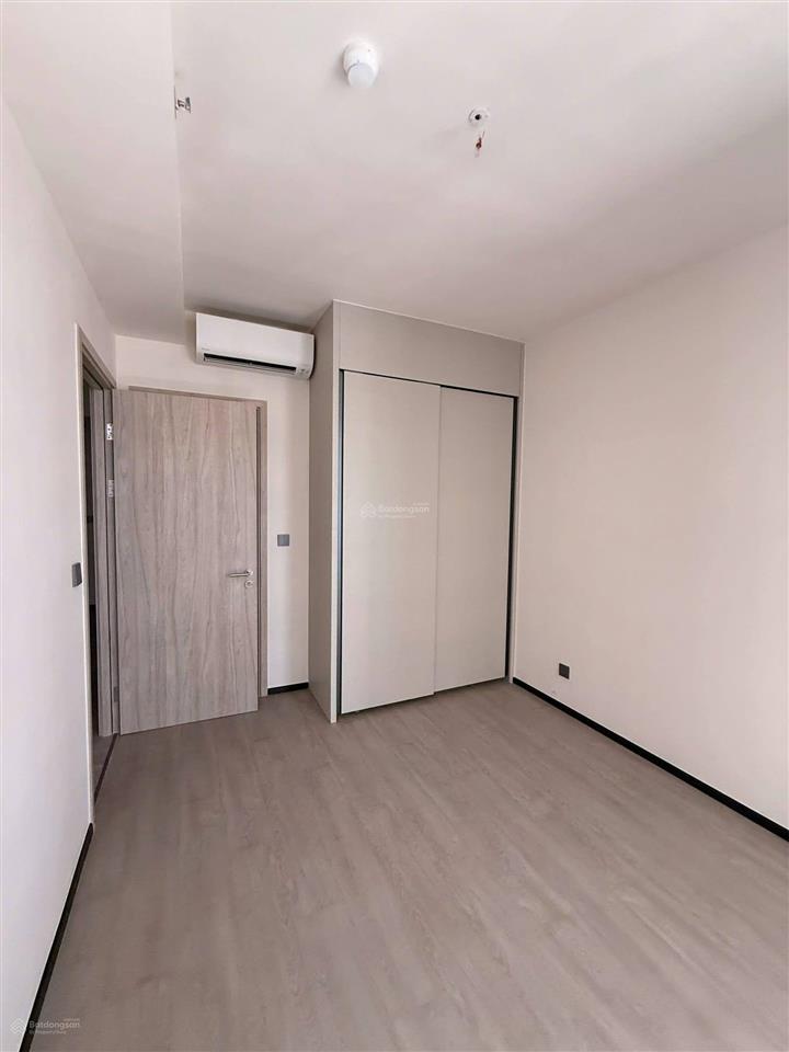 Lumi hanoi cho thuê căn 1n 42.2 tầng thấp, view bể bơi tòa s1, 7.5 triệu/tháng.