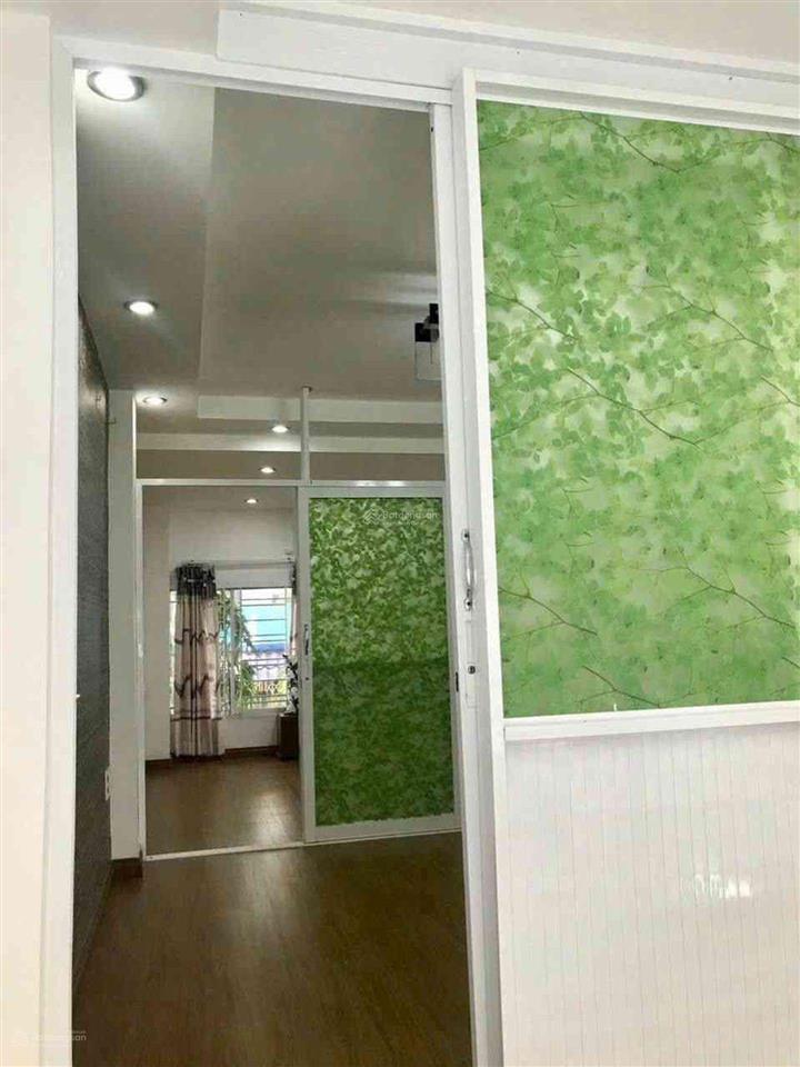 Chỉ hơn tỷ, có hẻm xe hơi thống nhất, 3 tầng, 3pn, sổ vuông a4, công nhận và hoàn công đủ