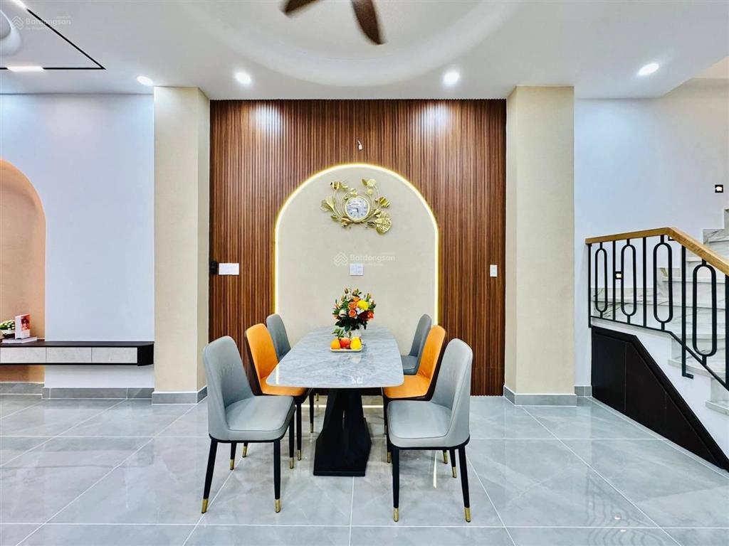 Siêu phẩm 3 tầng  86m2  ngang hơn 5m  4pn  gần mercedes quang trung gv  chỉ hơn 6tỷ