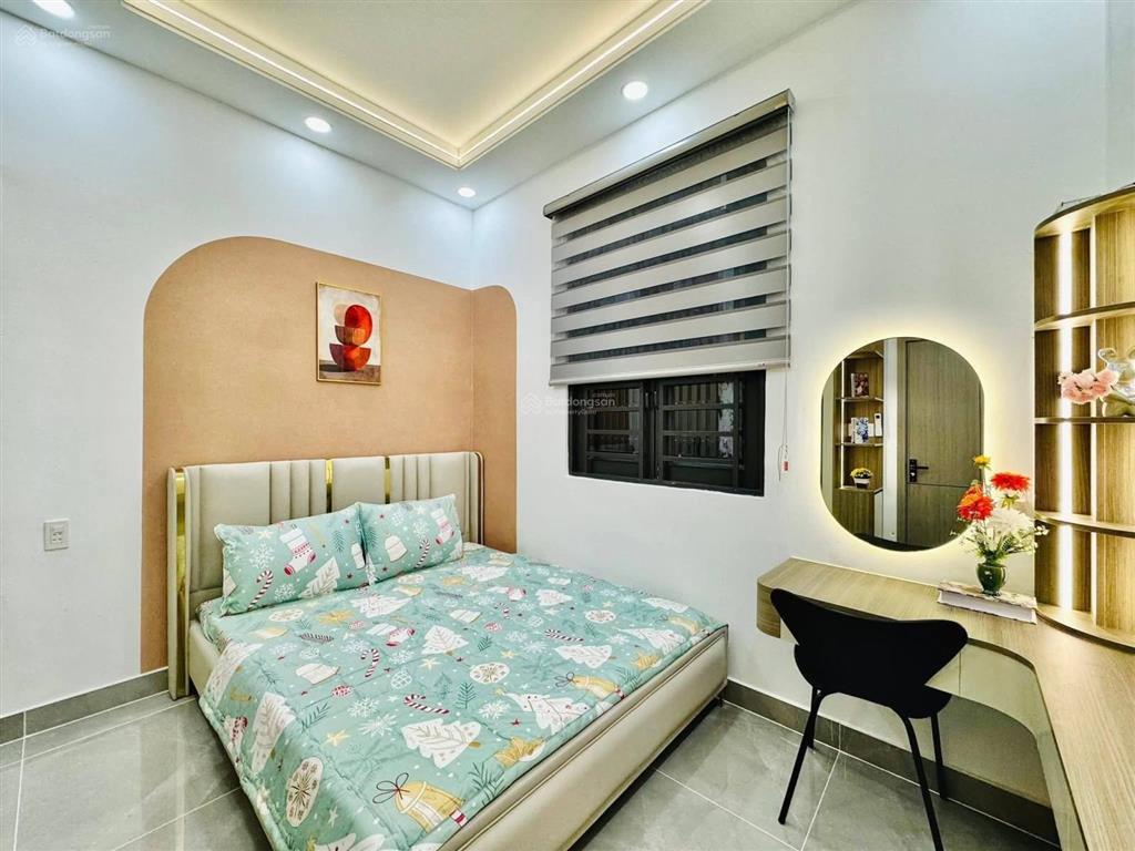 Siêu phẩm 3 tầng  86m2  ngang hơn 5m  4pn  gần mercedes quang trung gv  chỉ hơn 6tỷ