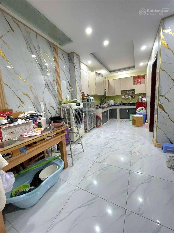 Trần thị trọng  p15 tân bình  2 tầng  5x13m  cn 56m2  4pn  chỉ hơn 5 tỷ