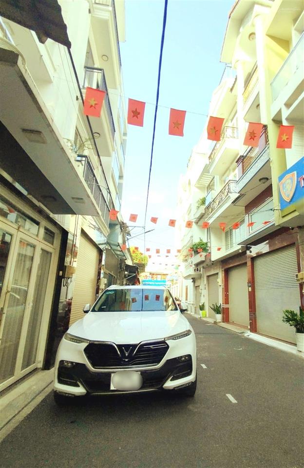Xe hơi đậu cửa  60m2 (4x15m)  3 tầng btct  4pn  phạm văn bạch  tân bình p15  nhỉnh 7 tỷ