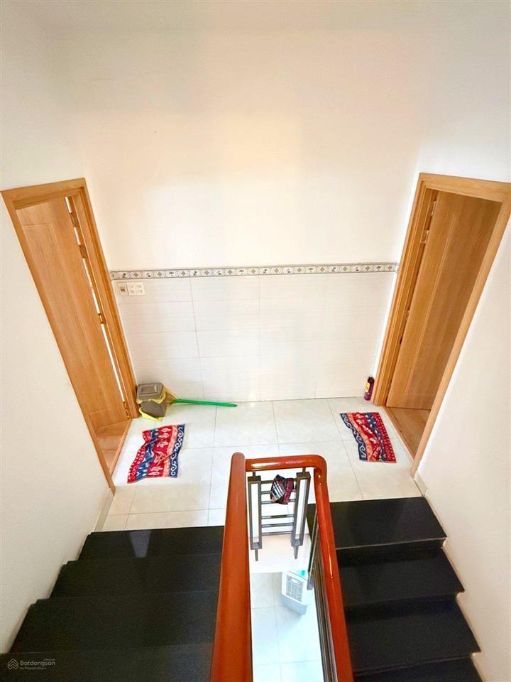 Nhỉnh 8tỷ  hơn 80m2 (5x18m)  4 tầng btct  ngay ngã tư quang trung  thống nhất  gò vấp