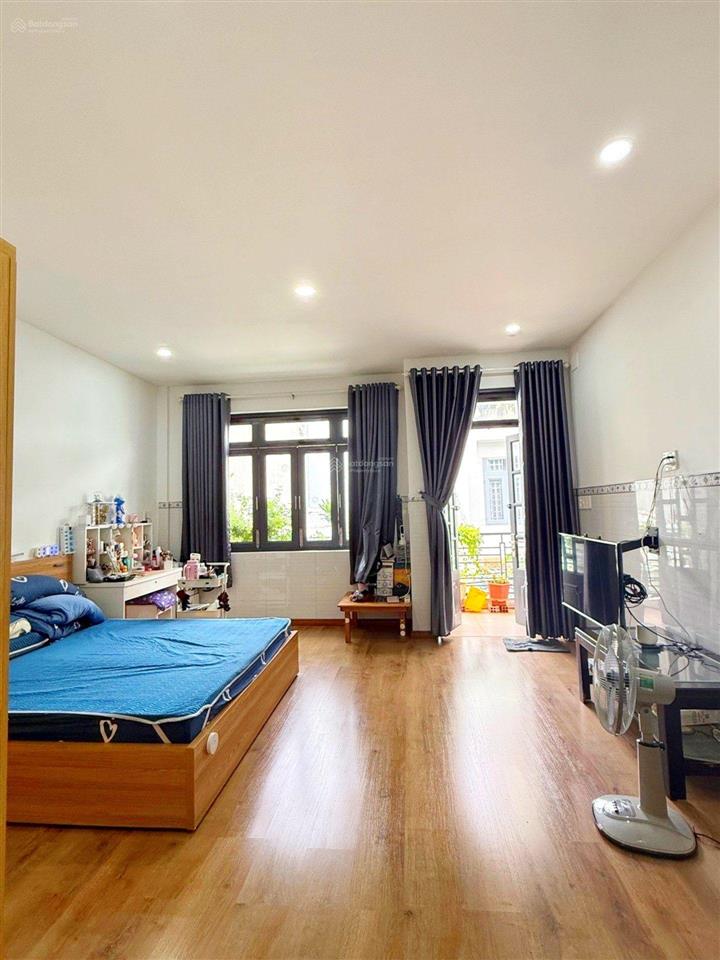 Nhỉnh 8tỷ  hơn 80m2 (5x18m)  4 tầng btct  ngay ngã tư quang trung  thống nhất  gò vấp