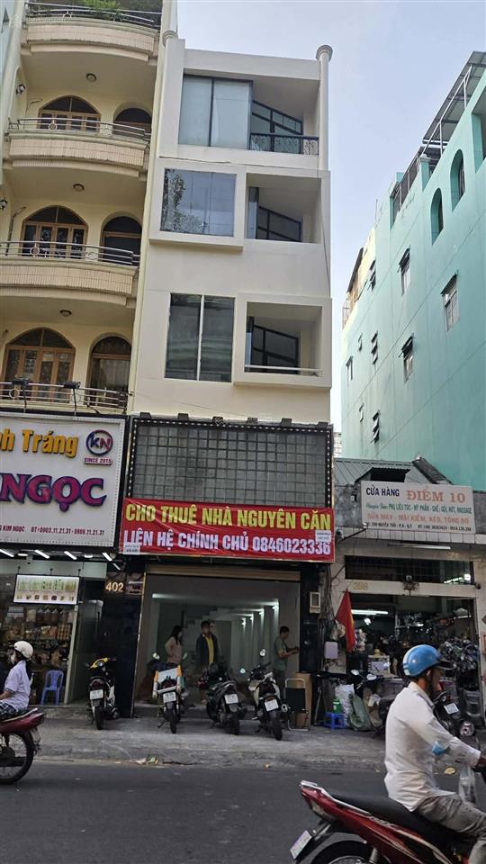 Cho thuê nhà mới đẹp nguyên căn ngay trung tâm buôn bán sầm uất nhất q5 đường nguyễn trãi 2 chiều