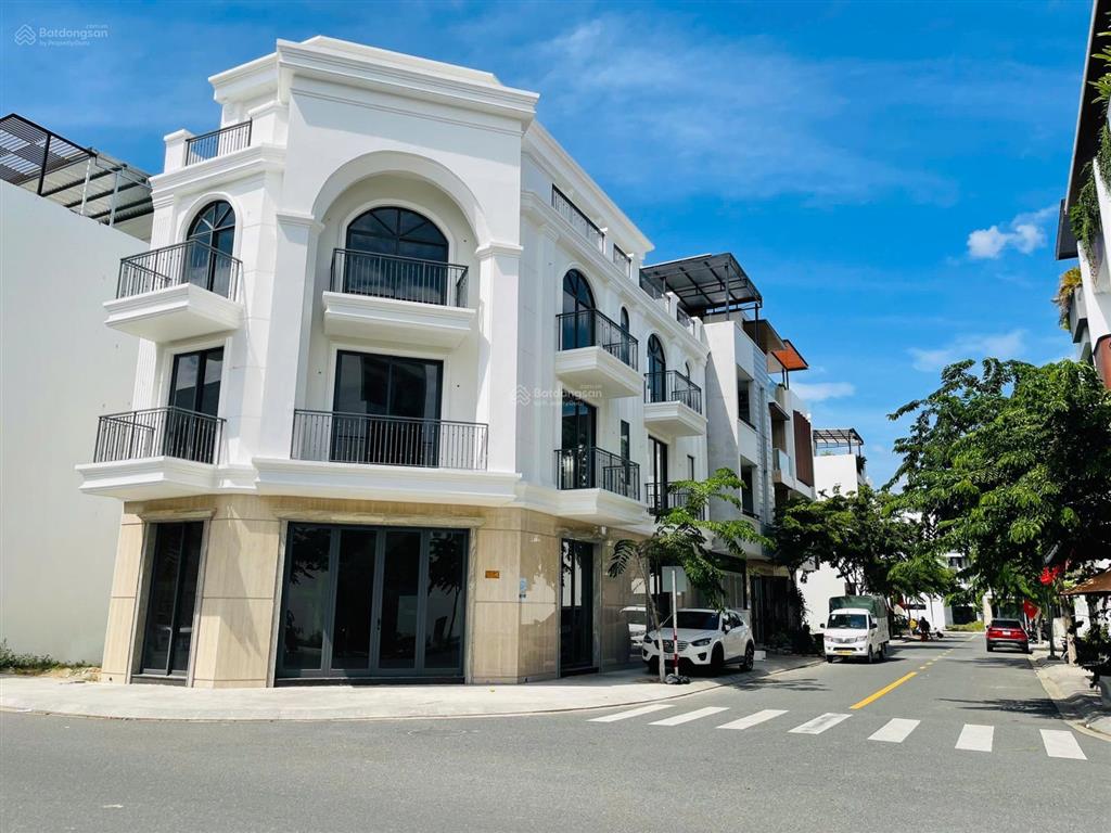 Nhà phố căn góc 4 tầng kđt vcn phước long 2  vị trí đẹp, giá trị khai thác cao