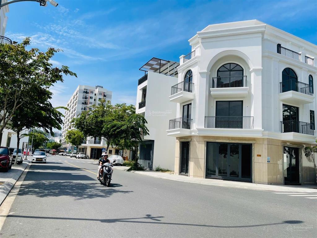 Nhà phố căn góc 4 tầng kđt vcn phước long 2  vị trí đẹp, giá trị khai thác cao