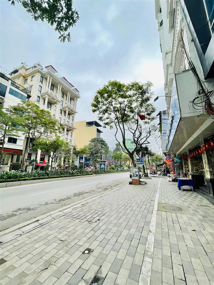 35.9 tỷ nhà mặt phố xuân diệu view hồ tây 52m2 5 tầng vỉa hè rộng xây toà văn phòng, thiện trí