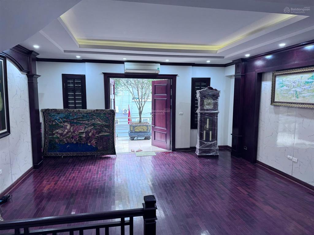 Cho thuê văn phòng  khu đô thị mới dịch vọng (3x tr/tháng, có thương lượng, miễn môi giới)