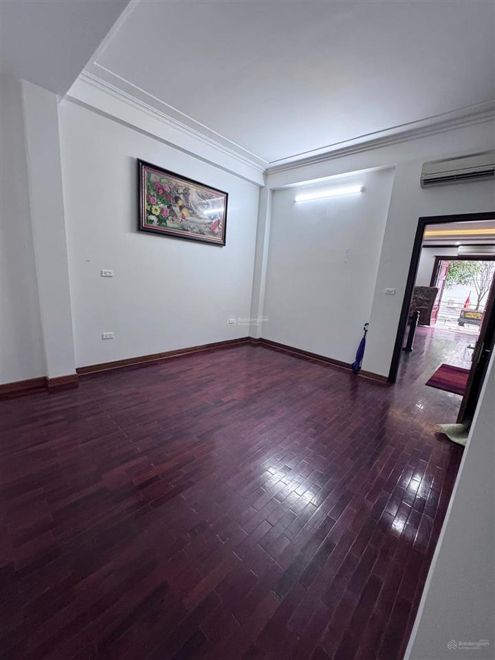 Cho thuê văn phòng  khu đô thị mới dịch vọng (3x tr/tháng, có thương lượng, miễn môi giới)