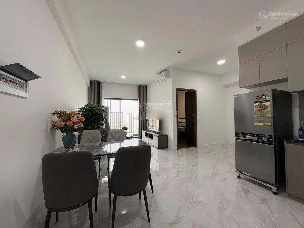 Chính chủ bán gấp cao ốc phú nhuận, dt 115m2, 2pn, 2wc sổ hồng giá 7.4 tỷ,  0909 455 *** trung