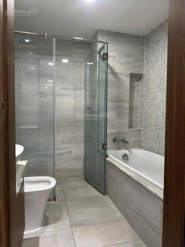 Cần bán căn hộ chung cư thuận việt, q. 11, 62m2, 2pn, giá 4.4 tỷ,  0909 455 *** trung