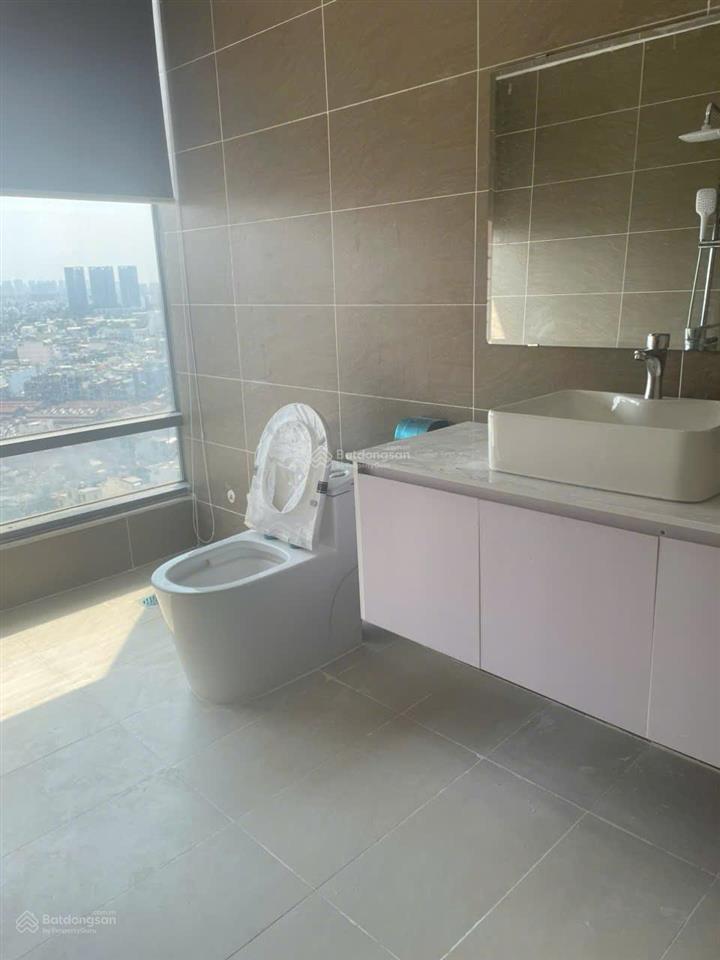 Cho thuê penthouse chung cư bảy hiền, 240m, 4pn, 4wc, giá 30tr,  0909 455 *** trung