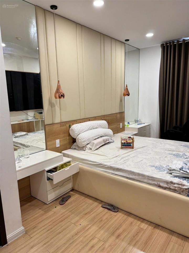 Bán căn hộ cc đất phương nam, q bình thạnh, 141m, 4pn, 2wc, nhà siêu đẹp, giá 8 tỷ,  0909 455 ***