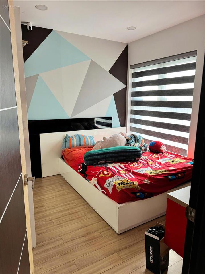Bán căn hộ chung cư tại screc tower, q. 3, 92m2, 2pn, 2wc, giá 5,3 tỷ,  0909 455 *** trung