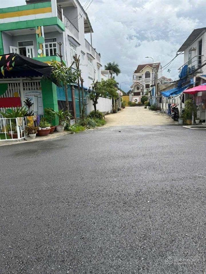 Bán nhà 3 tầng lô góc 2 mặt tiền  kinh doanh  133m2  lê văn lương  nhơn đức  nhà bè