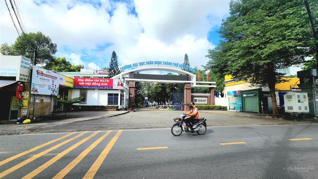 Nhà hxh 4.5 tỷ, 43m2, 2 mt thoáng gần chợ thủ đức