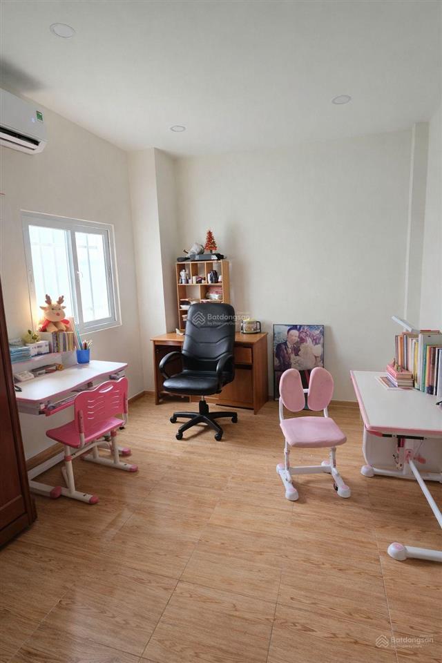 Nhà 3 tầng, hxh linh đông, nhỉnh 5t, 66m2, ô tô 7 chỗ ngủ trong nhà, sổ vuông a4