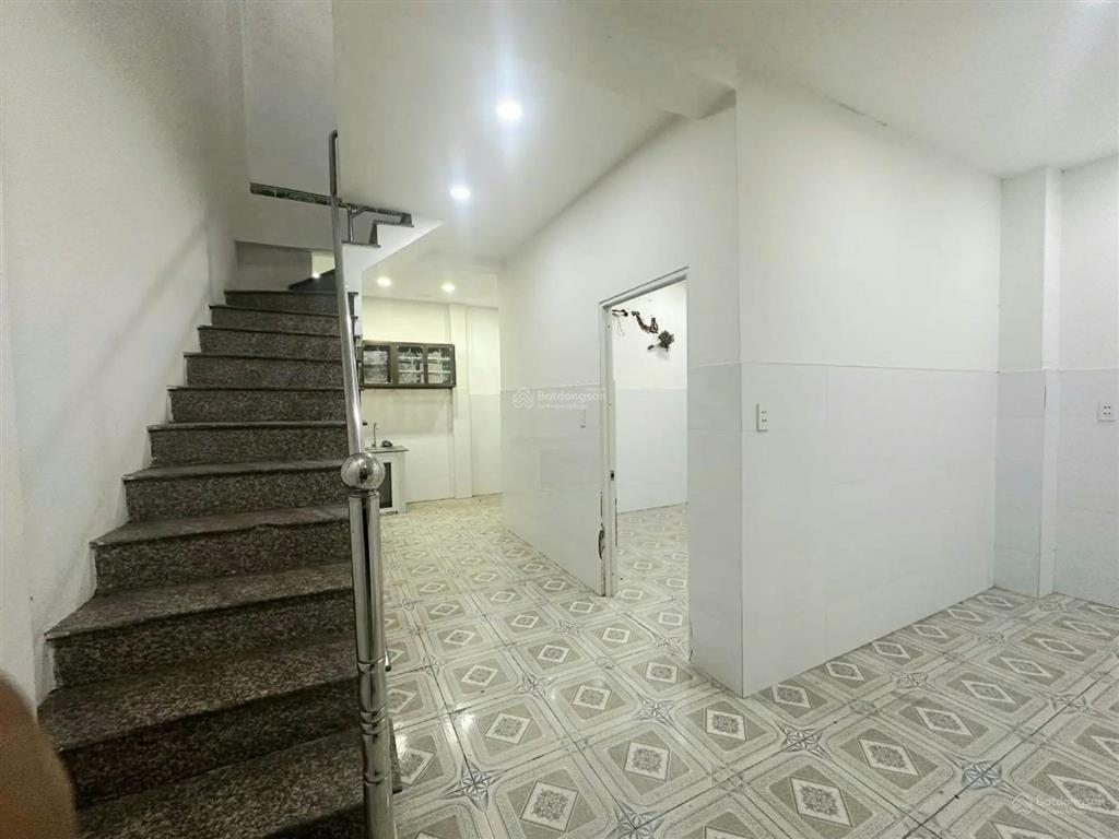 Chỉ 3 tỷ hơn  nhà trường thọ  ngang 5.5m  gần đặng văn bi