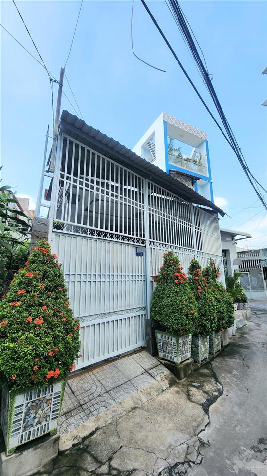 4,5 tỷ 67m2, nhà tô ngọc vân, phạm văn đồng, 20m ra đường lớn