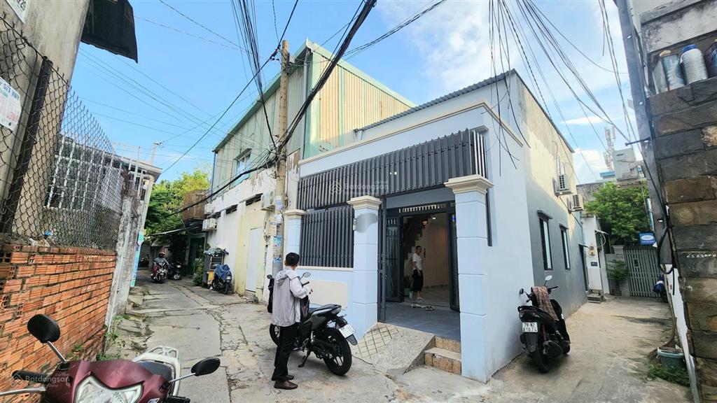 5.4 tỷ, 60m2, nhà đẹp căn góc hẻm xe hơi gần chợ thủ đức, phạm văn đồng