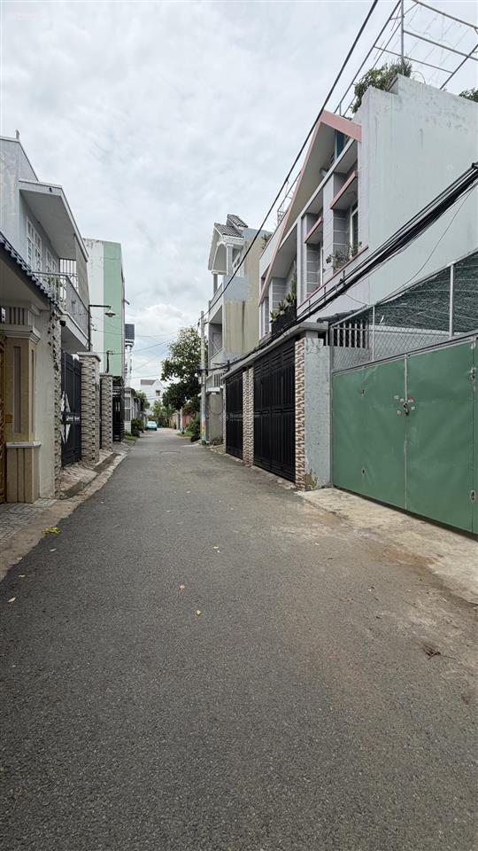Chỉ 3,5 tỷ  còn sót lô 64m²  khu an ninh linh xuân  ô tô đỗ cửa  100m tới trường đào sơn tây