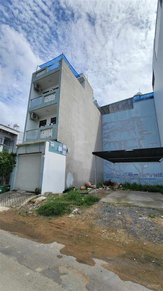 4 x 13 vuông a4  khu phân lô linh đông  200m tới vành đai 2  hẻm xe tải
