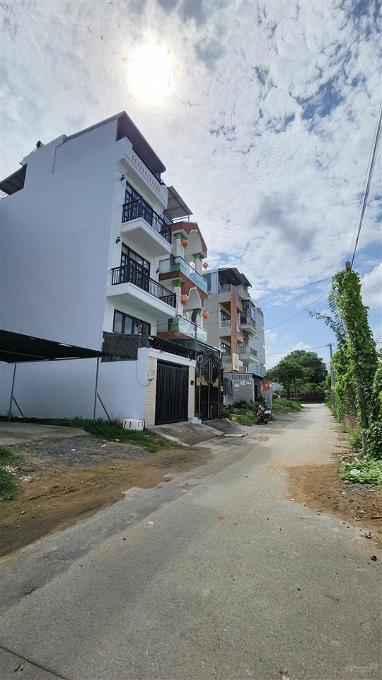 4 x 13 vuông a4  khu phân lô linh đông  200m tới vành đai 2  hẻm xe tải
