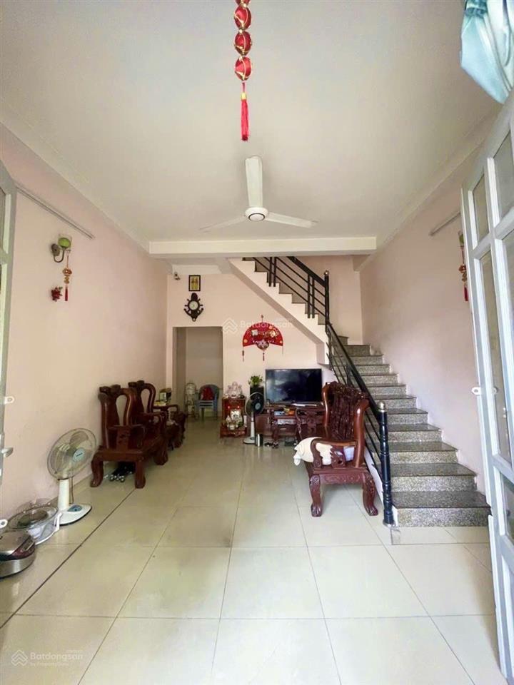 Hạ nửa tỉ về 3,99 tỷ  hẻm ba gác đỗ xuân hợp  sát tuyến metro  nhà 2 tầng ngang 4,5m