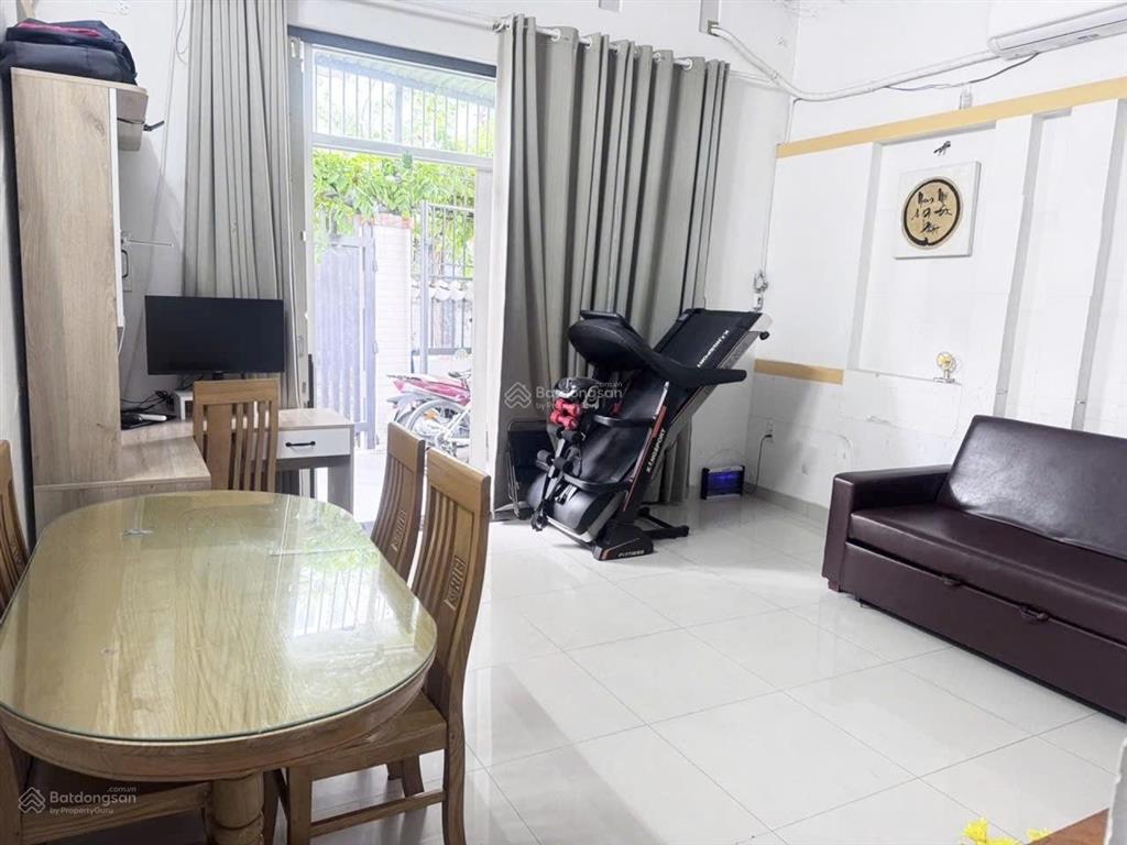 75m2  nhà trường thọ  5,7 tỉ  hẻm vf3 đi 200m tới vành đai 2  ngang 5m thoáng