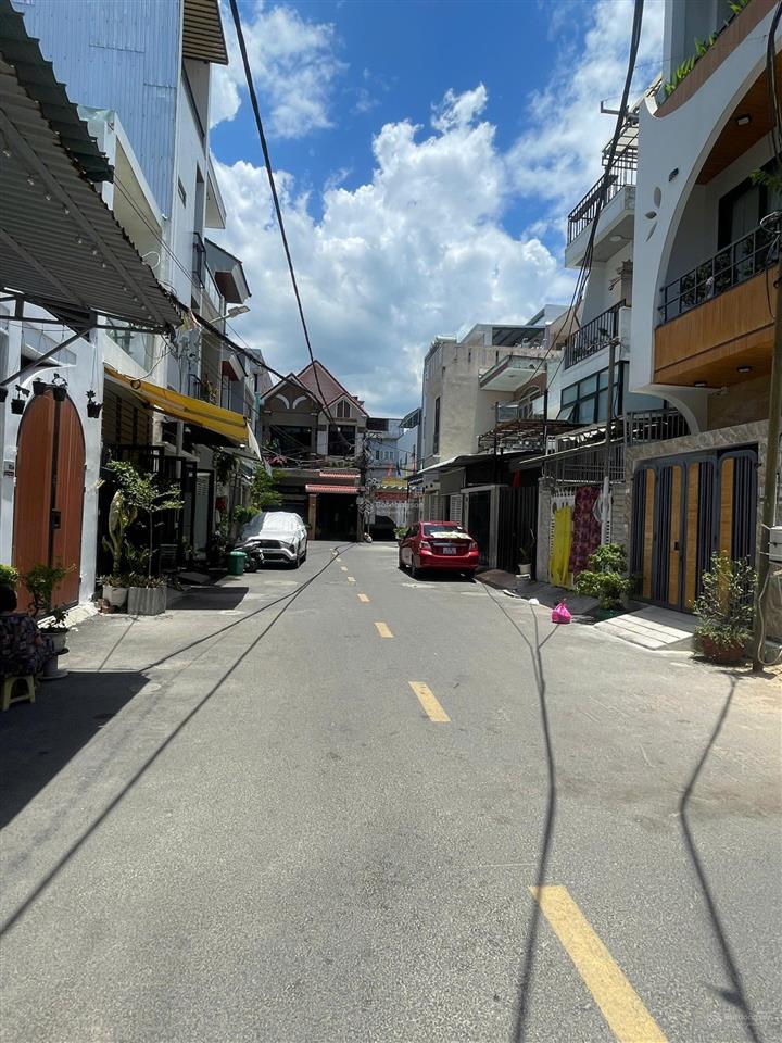 Bán lô đất 2 mặt tiền trước, sau. ngay khu phố tây đường trần khánh dư, dt 108 m2, giá 18.8 tỷ