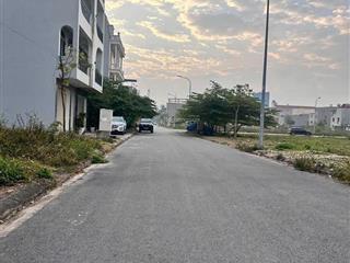 Bán lô dc4 bích động,việt yên,bắc giang(p,việt yênbắc ninh) nhìn vườn hoa.giá hơn 3 tỷ nhỏ