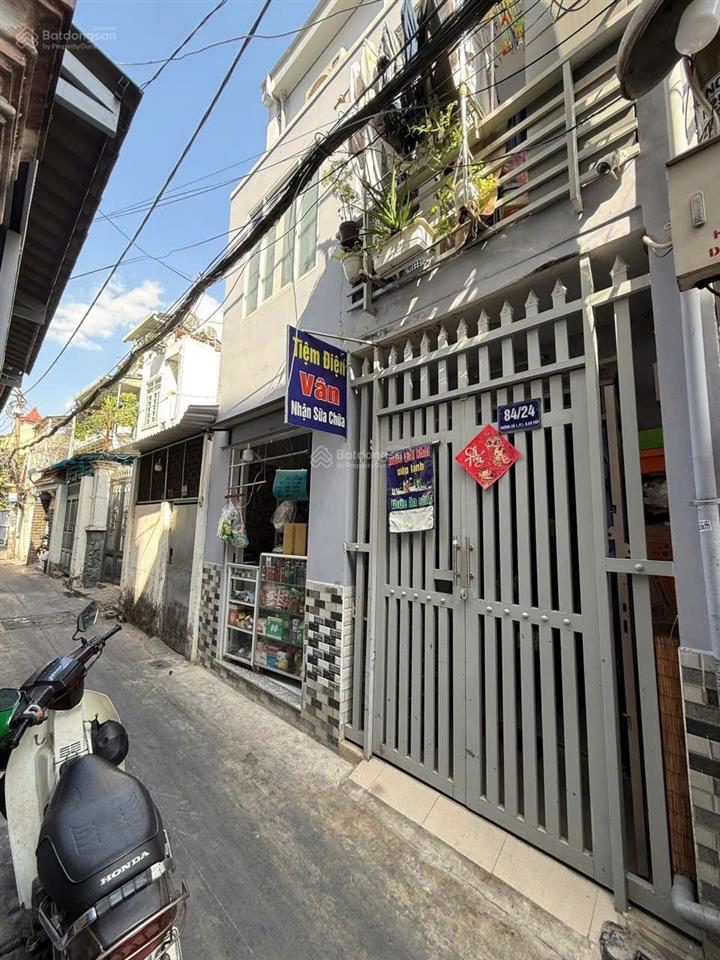 Nhà gò vấp giá 3.69 tỷ, giáp ranh bình thạnh