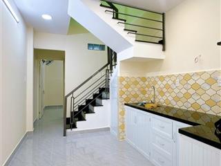 Nhà 2 tầng mới ngay bv gia định  có 3pn có pn trệt  nội thất cơ bản  chào 5.9 tỷ.