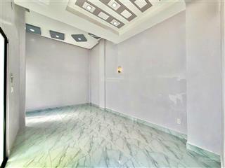 Sát mặt tiền  ngay chợ bà chiểu, bình thạnh  3.5m x 10m  3 tầng  2pn 3wc  6.45 tỷ tl