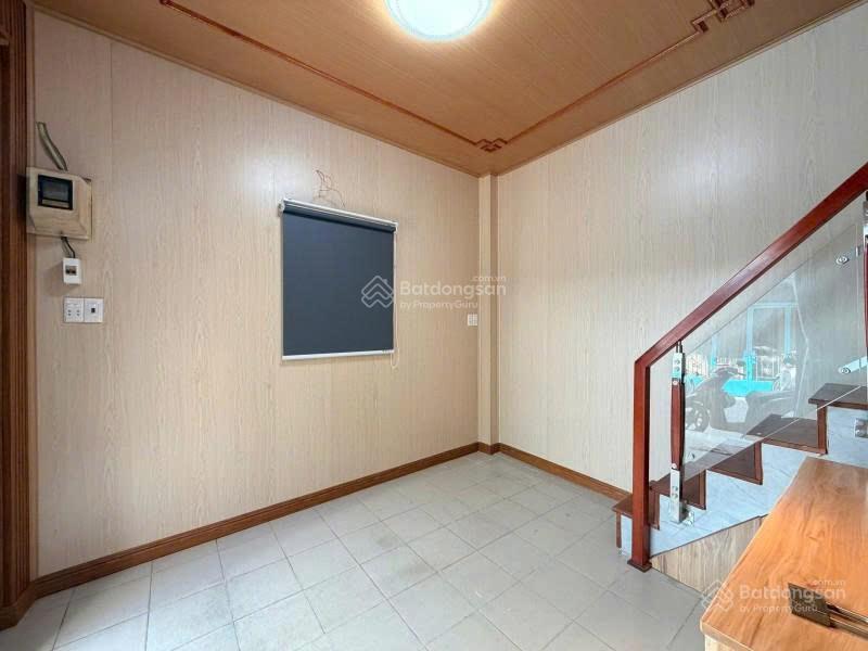 2 tầng  lê quang định, p7, bình thạnh  10m ra ô tô  nhà mới 3.9 tỷ.