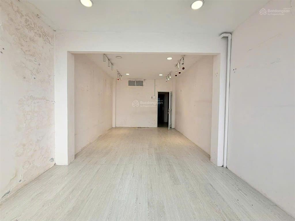 Hẻm nhựa ô tô huỳnh văn bánh, phú nhuận  46m2 sổ đẹp a4  2 tầng  khu sang  8.5 tỷ.