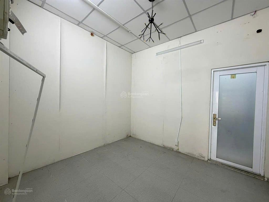 Hẻm nhựa ô tô huỳnh văn bánh, phú nhuận  46m2 sổ đẹp a4  2 tầng  khu sang  8.5 tỷ.