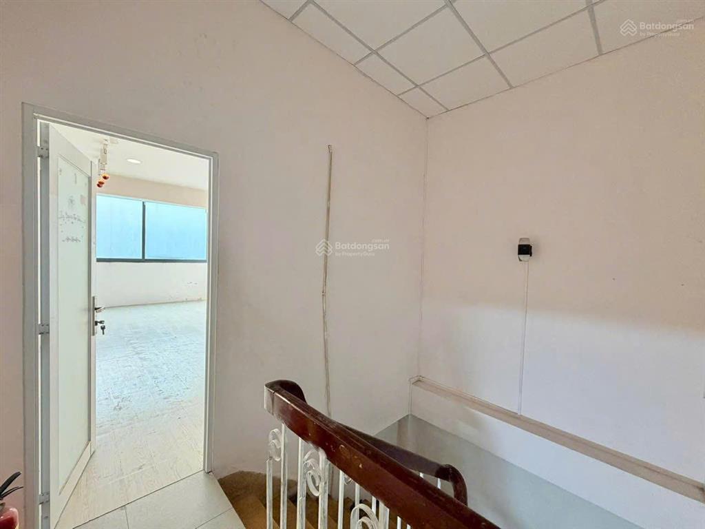 Hẻm nhựa ô tô huỳnh văn bánh, phú nhuận  46m2 sổ đẹp a4  2 tầng  khu sang  8.5 tỷ.