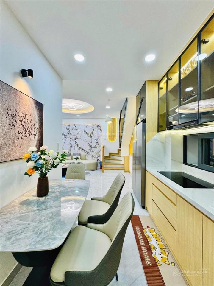 Bình thạnh  nhà đẹp 2 tầng  ở ngay  45m2  2 tầng btct  3 phòng ngủ (1pn trệt)  6.79 tỷ