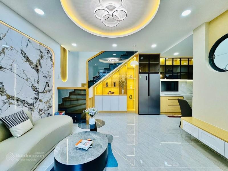 Bình thạnh  nhà đẹp 2 tầng  ở ngay  45m2  2 tầng btct  3 phòng ngủ (1pn trệt)  6.79 tỷ